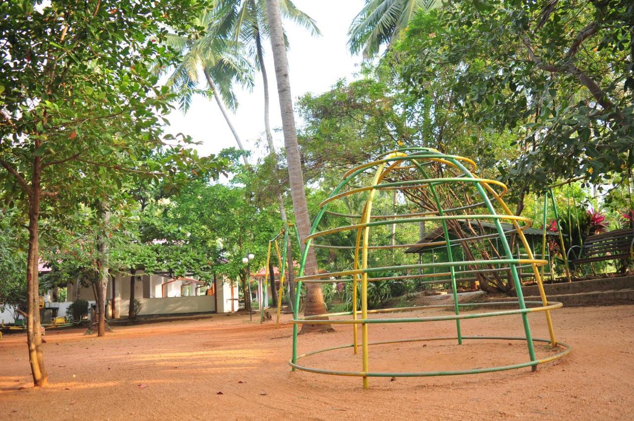 Soba Lanka Holiday Resort Melsiripura Exterior photo