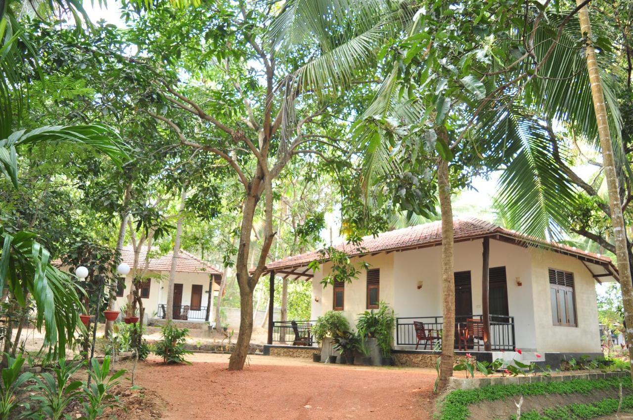 Soba Lanka Holiday Resort Melsiripura Exterior photo
