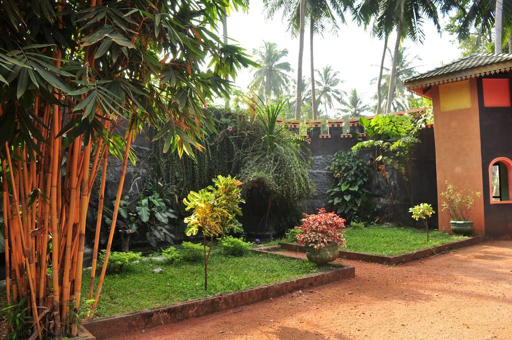 Soba Lanka Holiday Resort Melsiripura Exterior photo