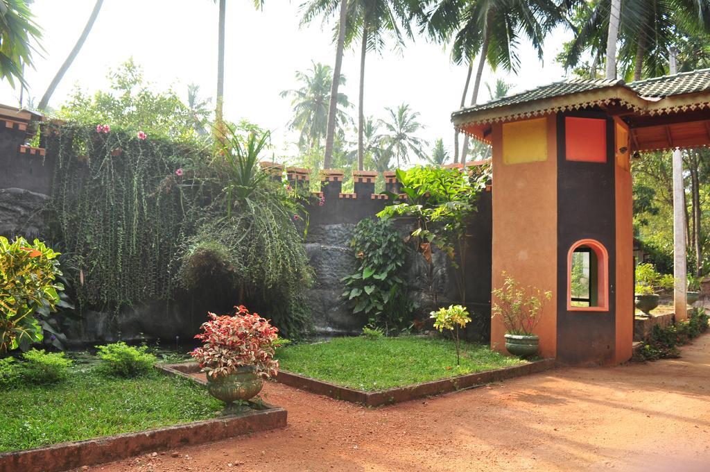 Soba Lanka Holiday Resort Melsiripura Exterior photo