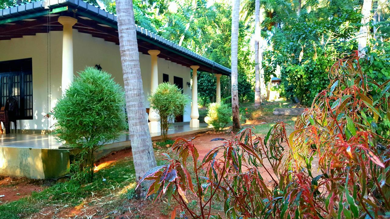 Soba Lanka Holiday Resort Melsiripura Exterior photo