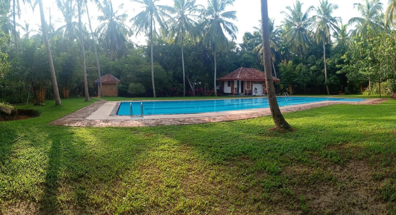 Soba Lanka Holiday Resort Melsiripura Exterior photo